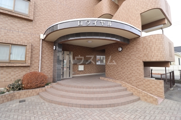 2/5 エントランス