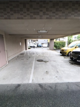 25/30 駐車場
