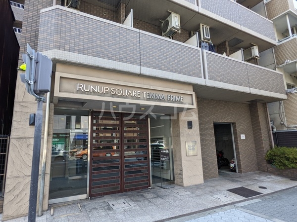 16/23 エントランス