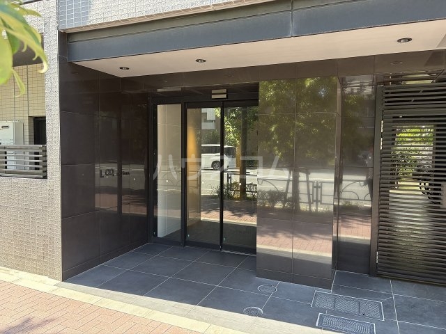 2/4 エントランス