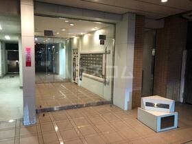 14/19 エントランス