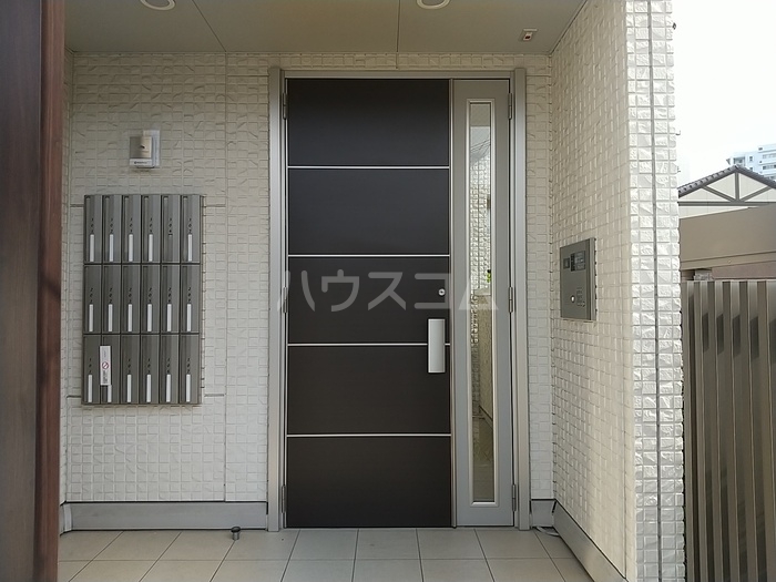 20/28 エントランス