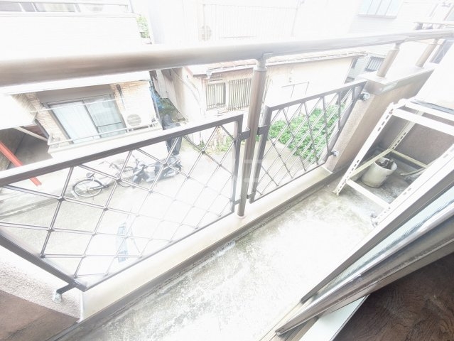 25/30 バルコニー