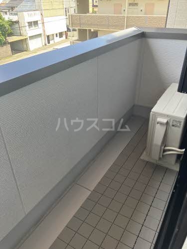 15/18 バルコニー