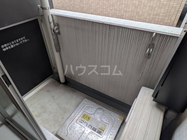 13/18 バルコニー