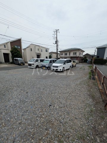 23/30 駐車場