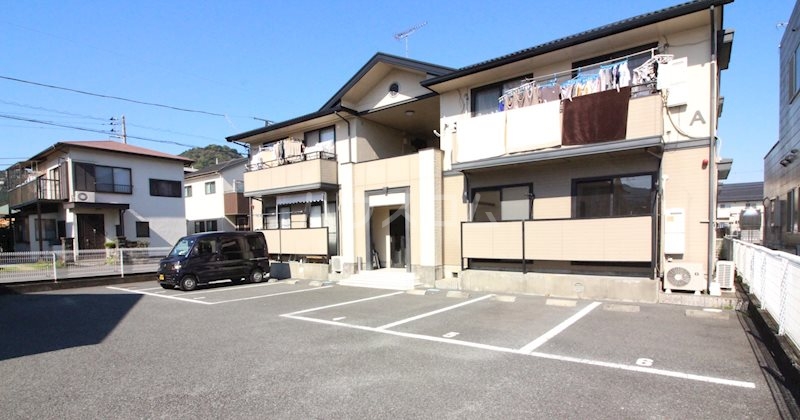 2/3 駐車場