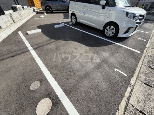 22/30 駐車場