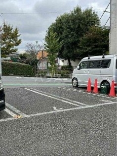 20/27 駐車場