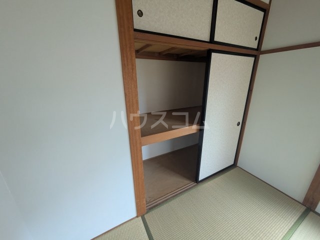13/27 収納