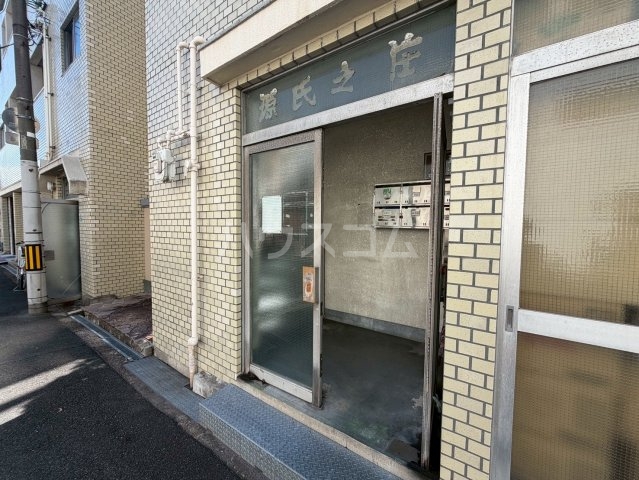 26/30 エントランス