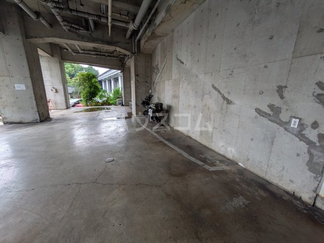 21/25 駐車場