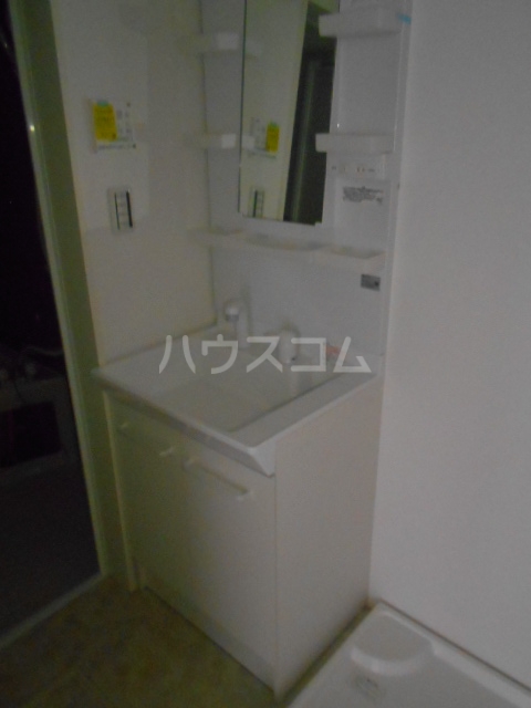 13/30 洗面