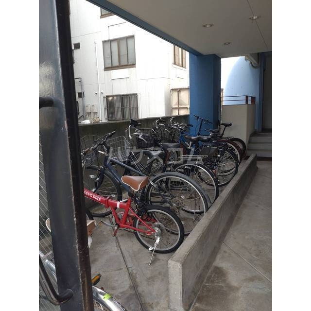 16/21 駐車場