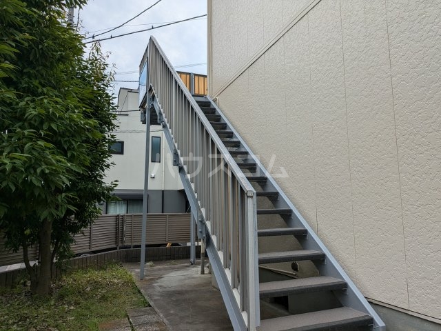 24/30 エントランス