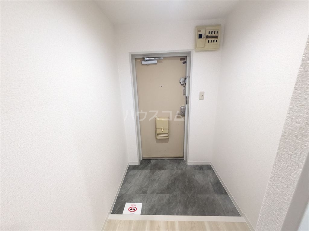 15/30 玄関