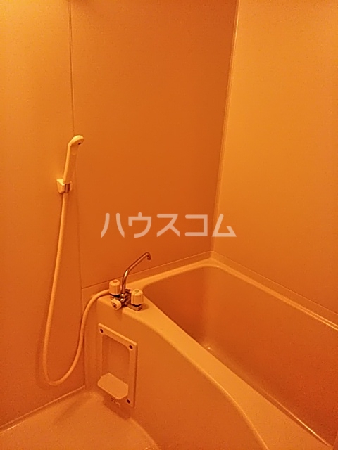 13/30 浴室