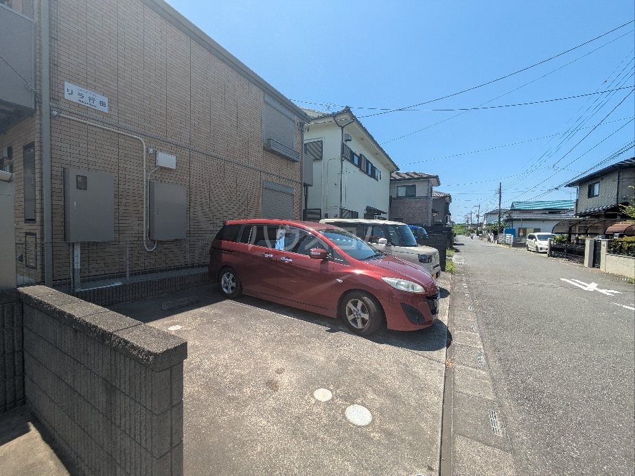 2/4 駐車場