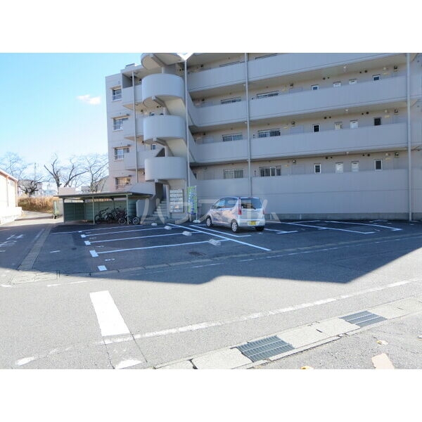 15/25 駐車場