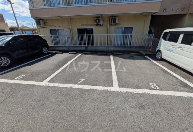26/29 駐車場
