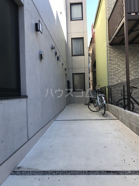 15/16 駐車場