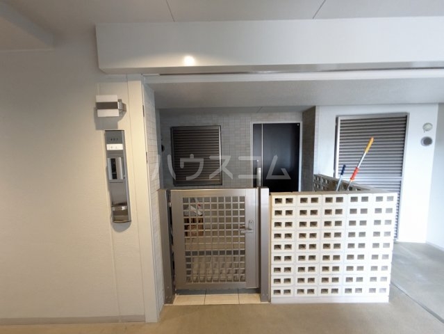 4/10 エントランス