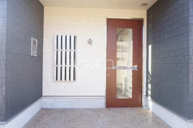 16/26 エントランス