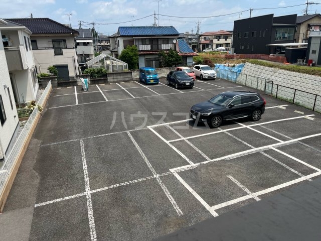 22/30 駐車場