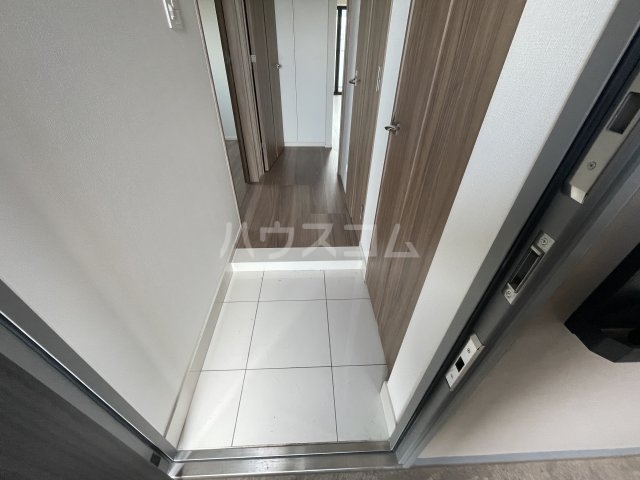 13/30 玄関