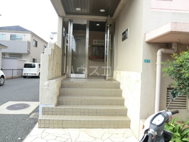 17/28 エントランス
