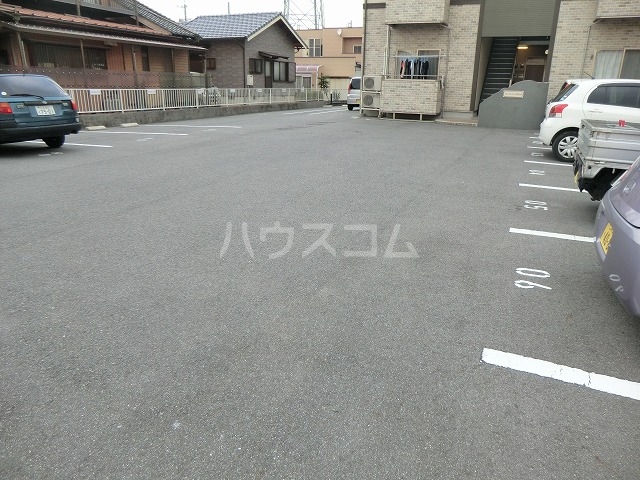 22/30 駐車場