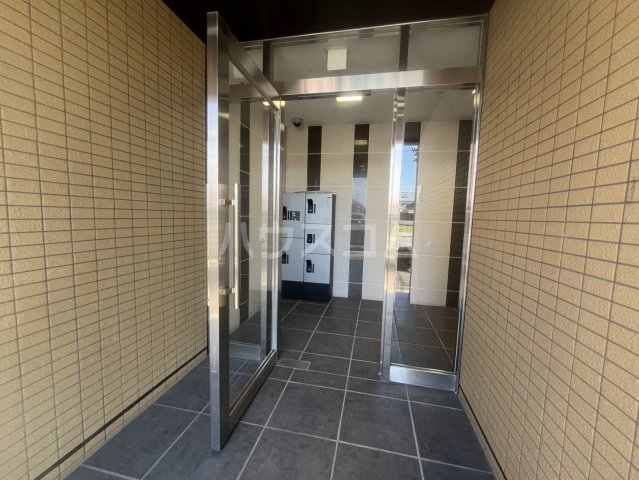 22/29 エントランス