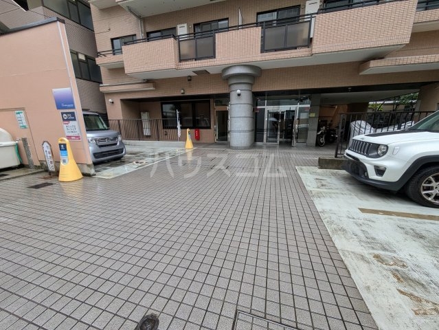 26/30 駐車場