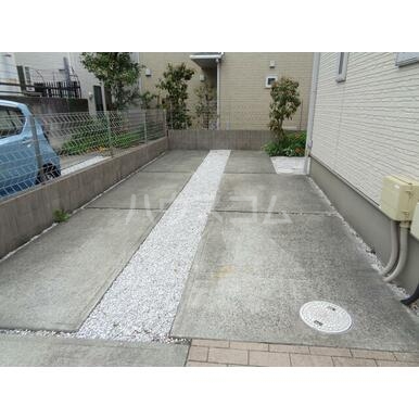 21/30 駐車場