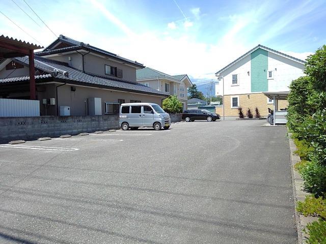 14/20 駐車場