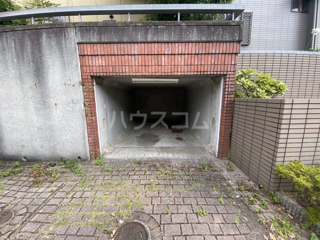 3/3 駐車場