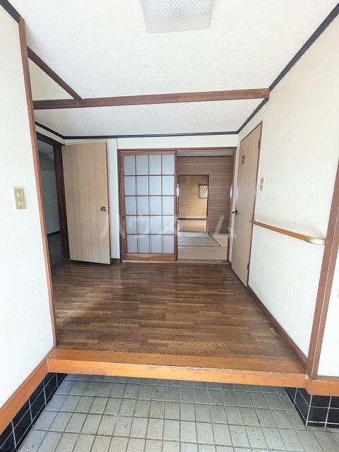 14/30 玄関