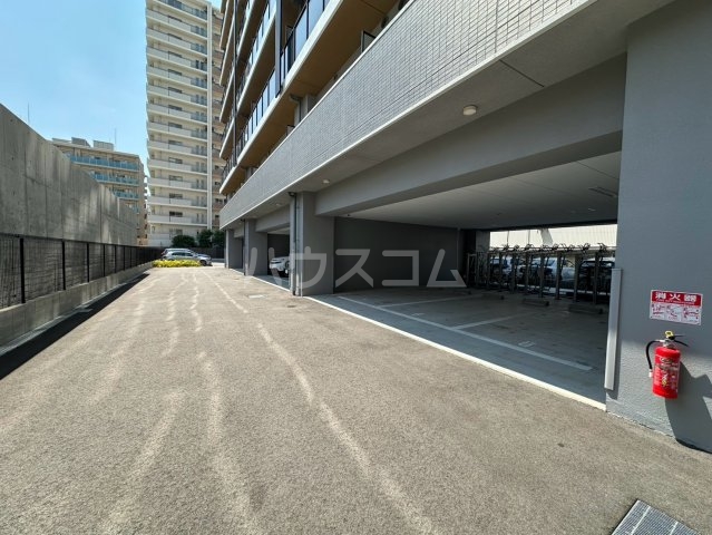 28/30 駐車場