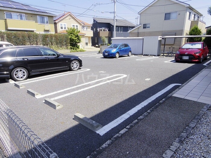 18/25 駐車場