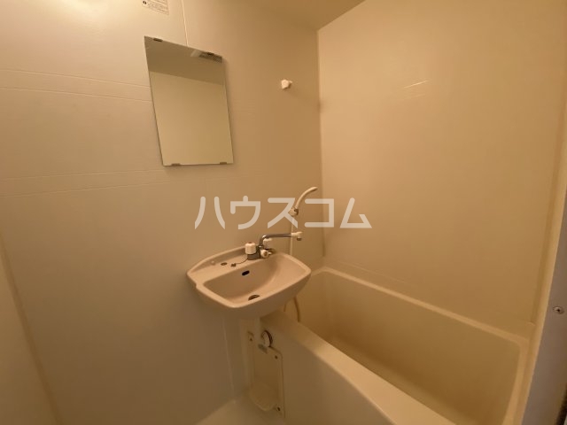16/30 浴室