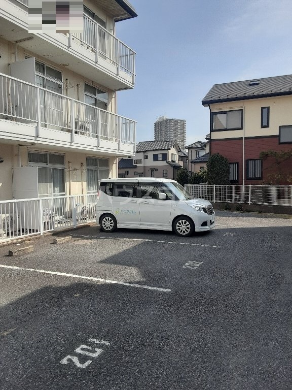 3/3 駐車場