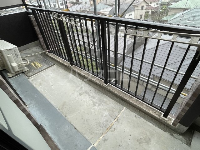 20/30 バルコニー