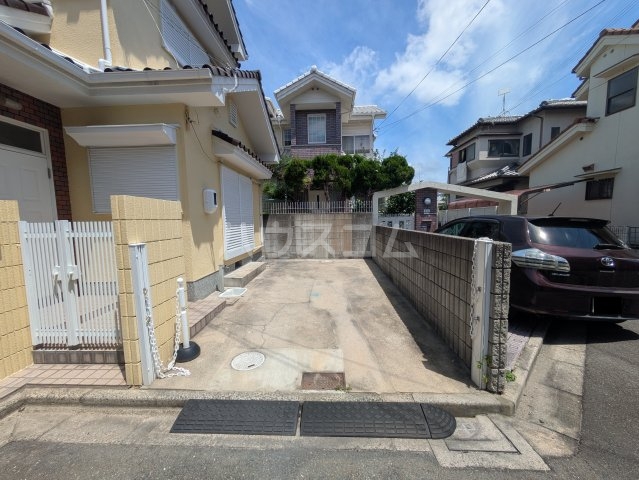 2/3 駐車場