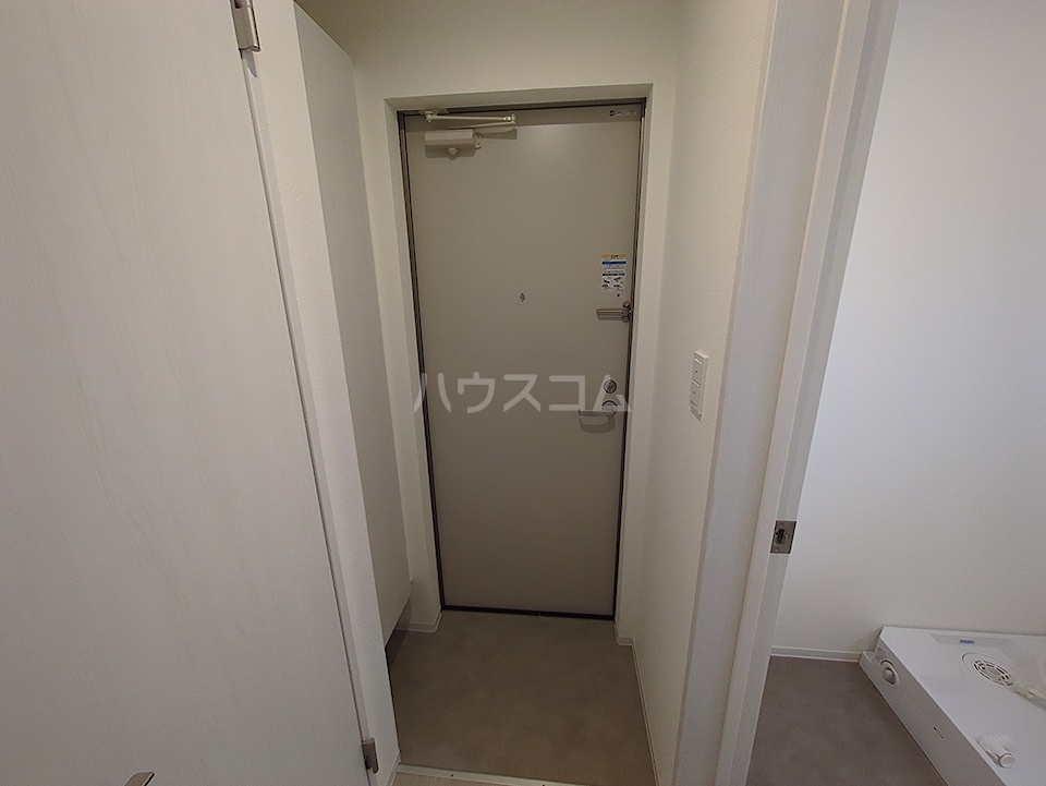 13/30 玄関