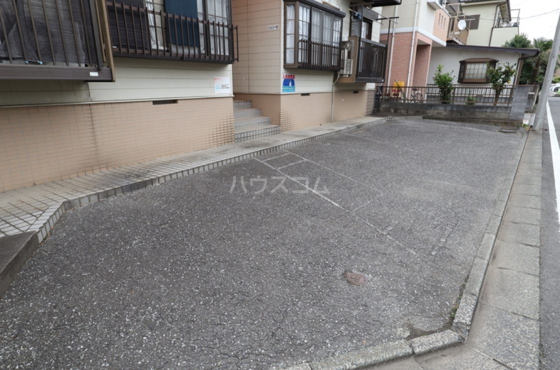 23/30 エントランス