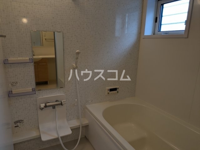 13/30 浴室