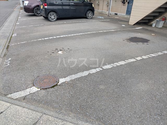 2/7 駐車場