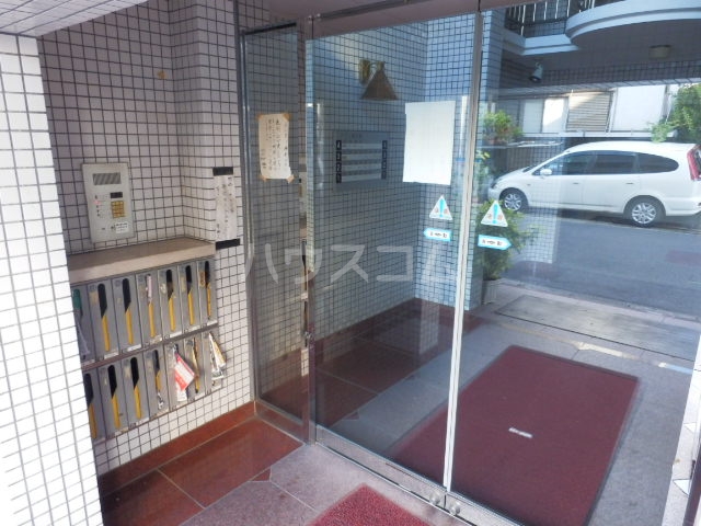 15/21 エントランス