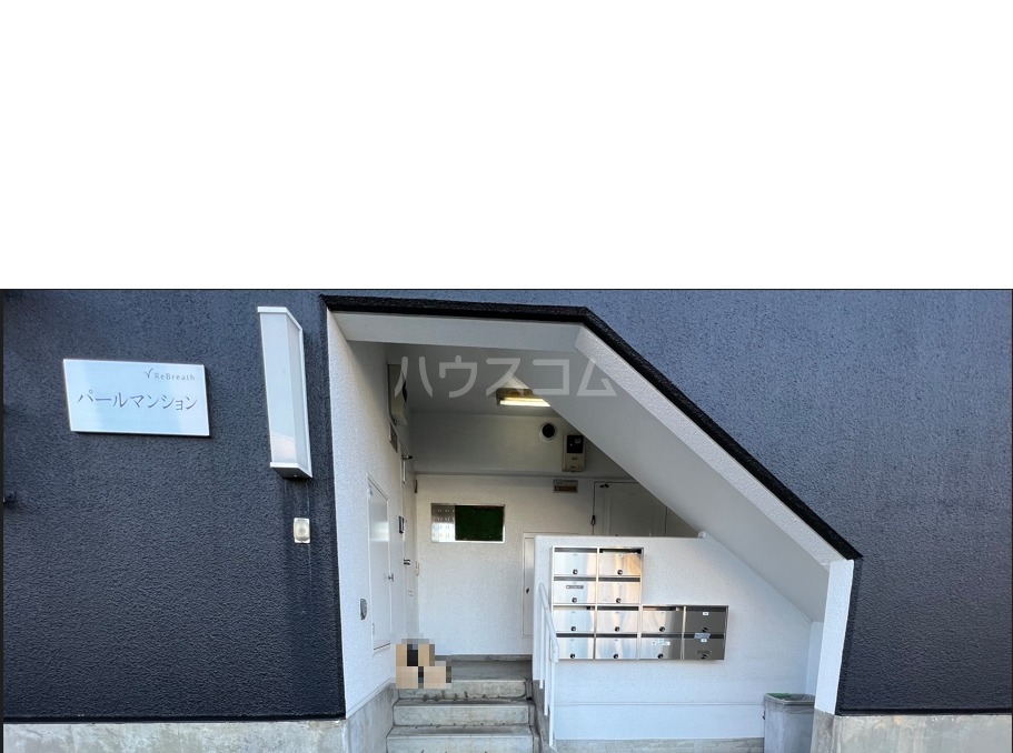 23/30 エントランス