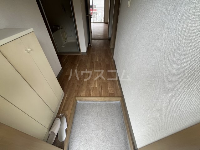 16/30 玄関